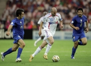 开云体育登录-荷兰风云人物：范迪克齐达内对决