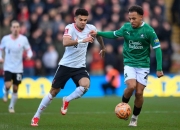 开云体育平台-包含菲雄全力以赴，力求英超冠军奖杯入囊的词条