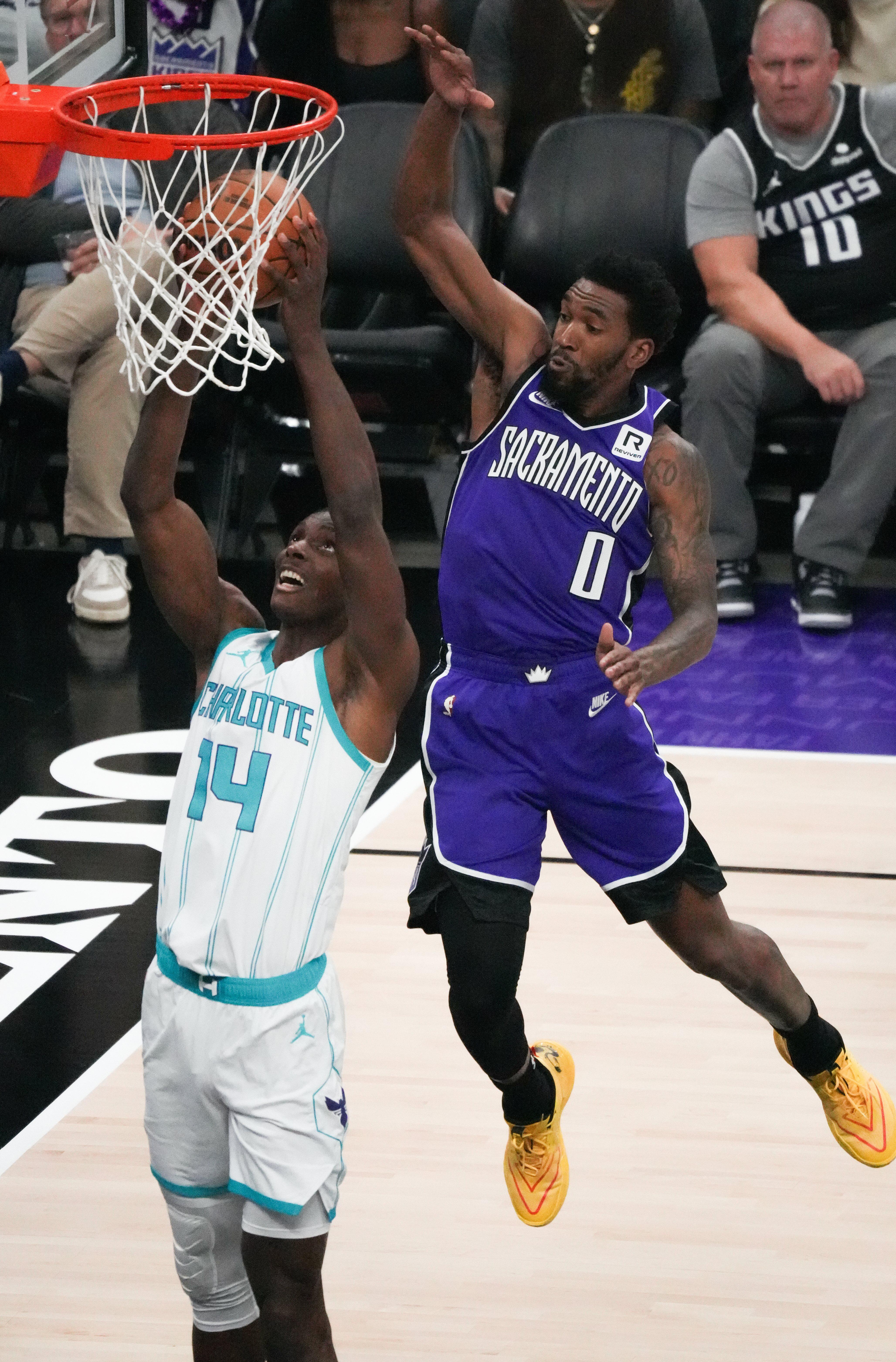 常规赛战胜黄蜂西方榜首还是保罗第一人的简单介绍