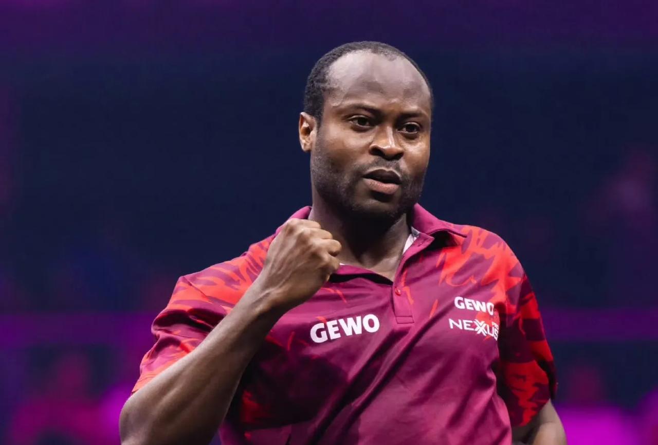 包含法兰克福逆转取胜，壮志凌云冲击前八的词条