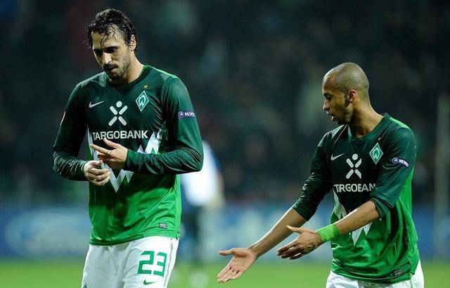 包含柏林联合遇强手不敌，连败形势举步维艰的词条