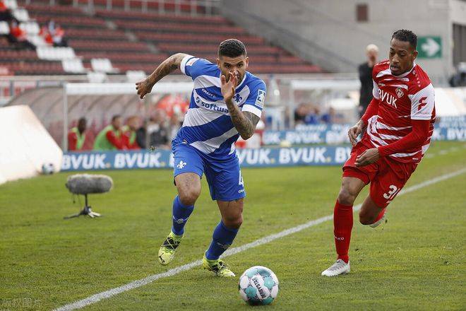 美因茨球员在比赛中展现出出色的发挥