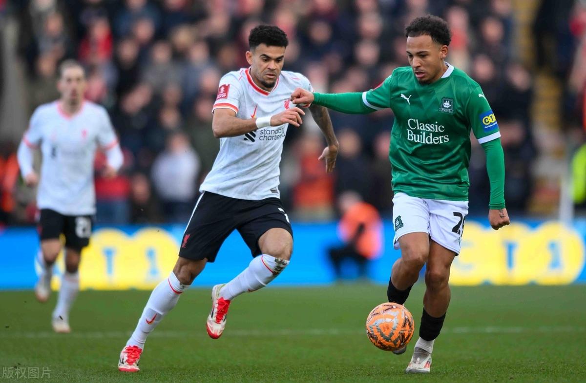 包含菲雄全力以赴，力求英超冠军奖杯入囊的词条