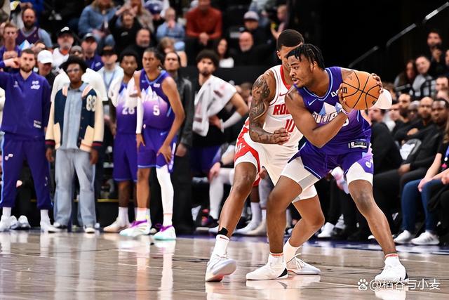 爵士客场击败鹈鹕止步两连胜的简单介绍