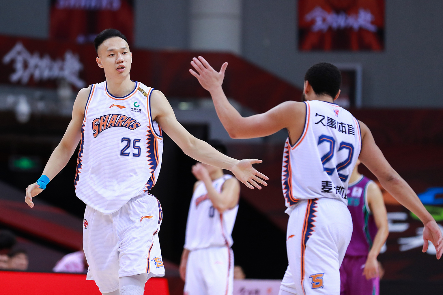 河北男篮以小胜告终，精湛技术耀眼