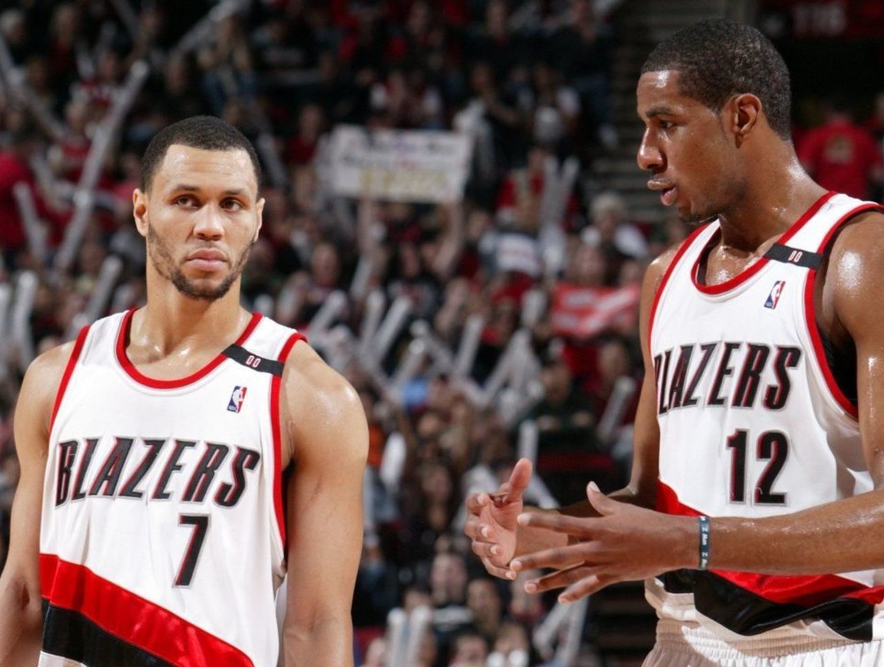 开拓者球队连胜六场，表现强劲