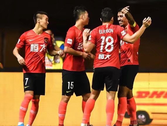 上港与富力战平，双方实力相当难解胜负的简单介绍