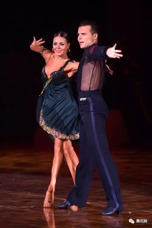 荷兰队实力出众，备战摩尔多瓦