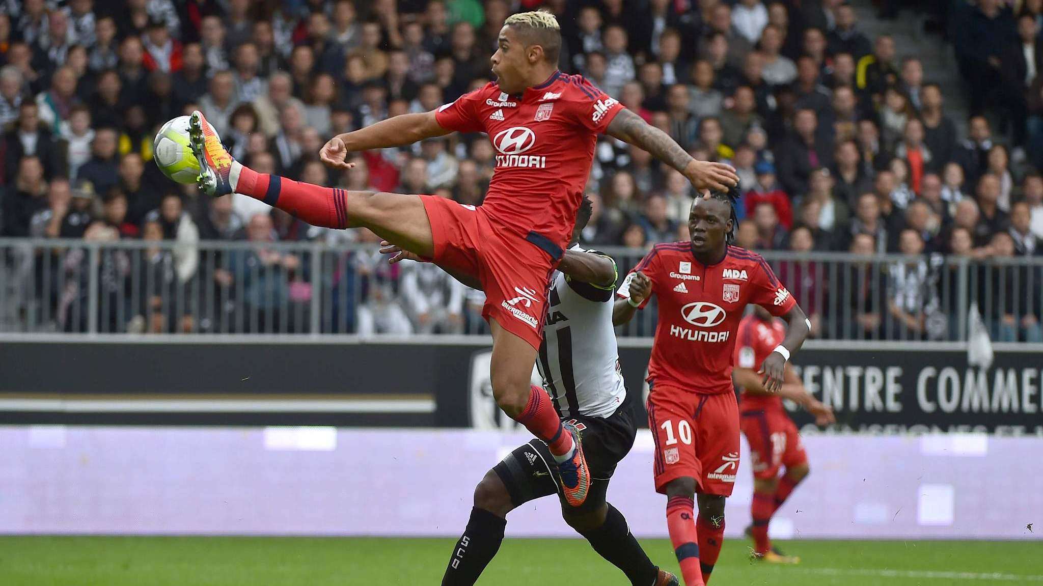 欧预赛：匈牙利球员技术突破，创造进攻机会的简单介绍