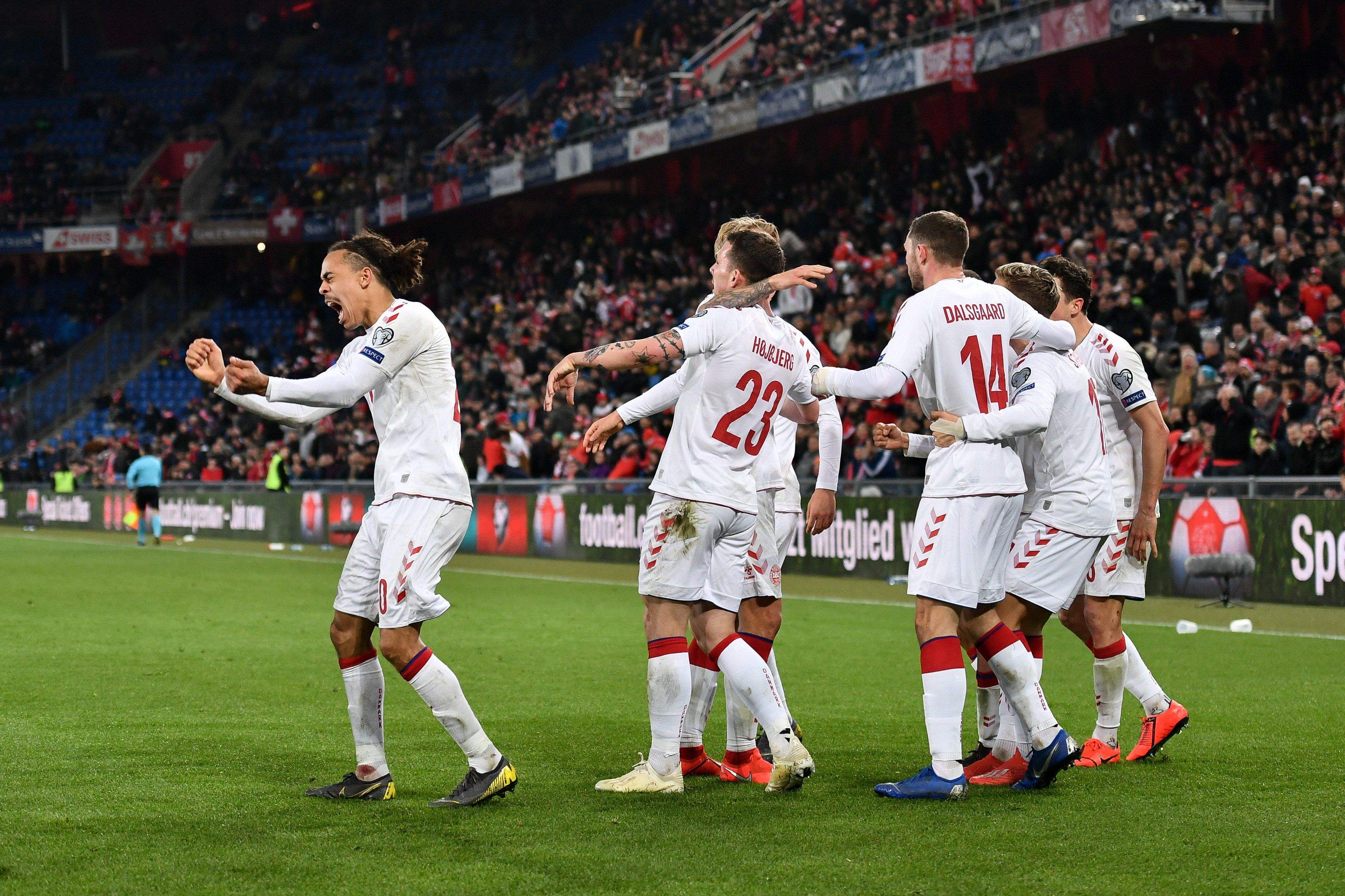 包含战力对比挑战束缚，欧预赛疯狂热议！的词条