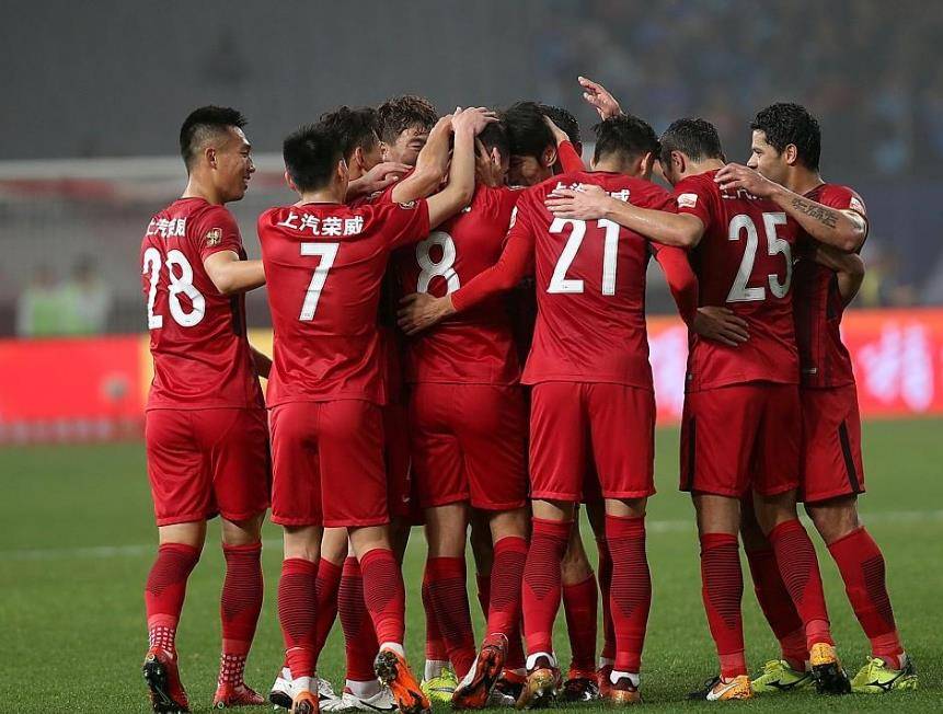 中超球员全面爆发，国内外联赛连续进球的简单介绍