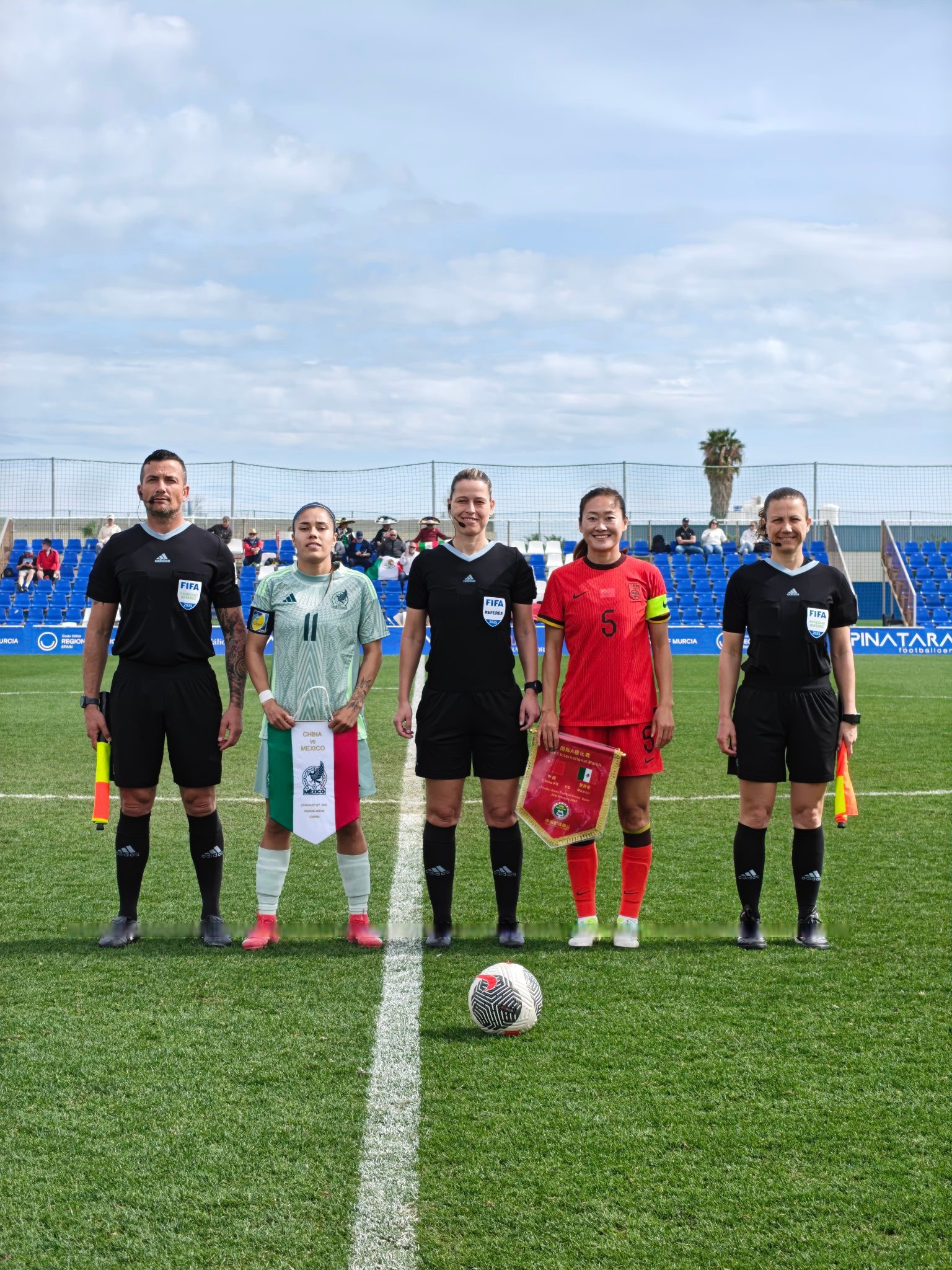 中华女足晋级，将与西班牙队争夺强席位