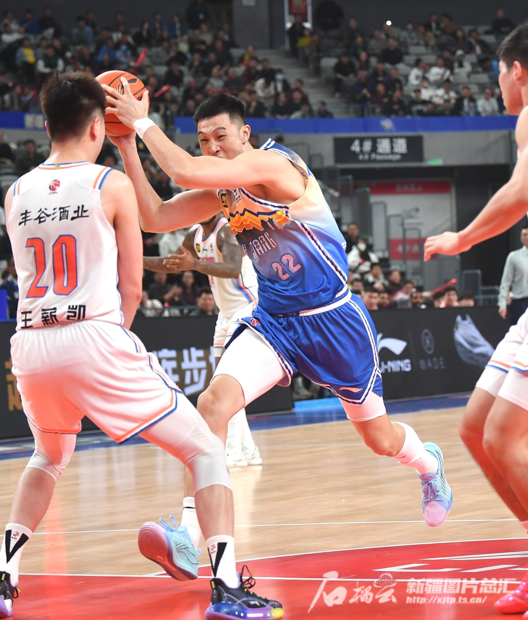 新疆男篮大胜，击败对手