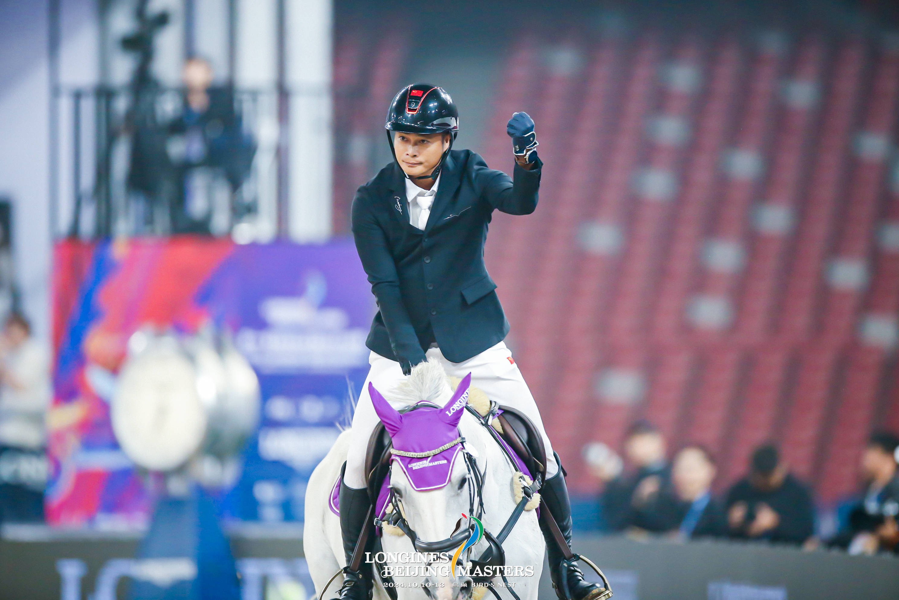 瑞典运动员在马术比赛中表现出众