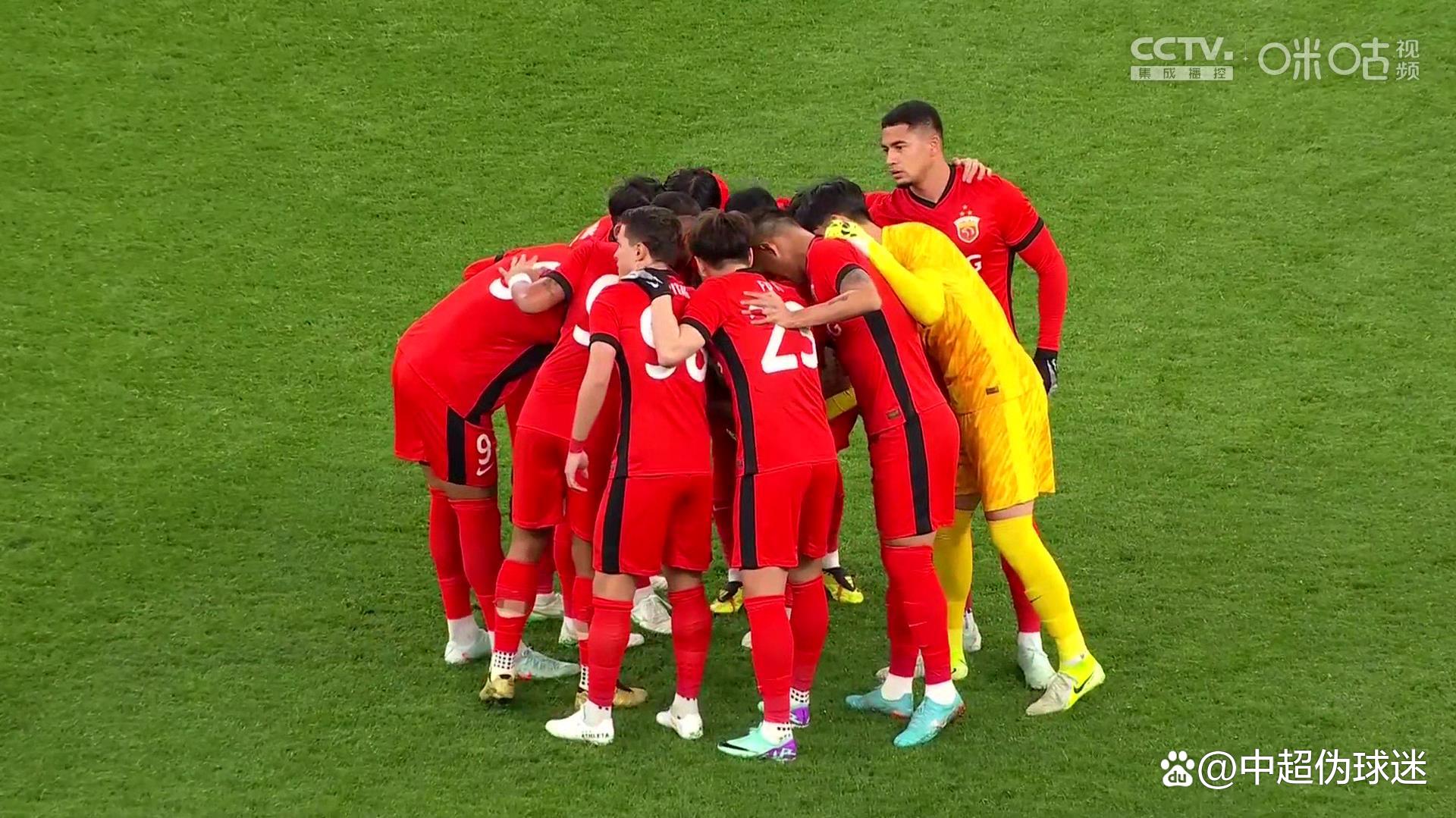 关于双方激烈角逐，比赛带来紧张刺激的信息