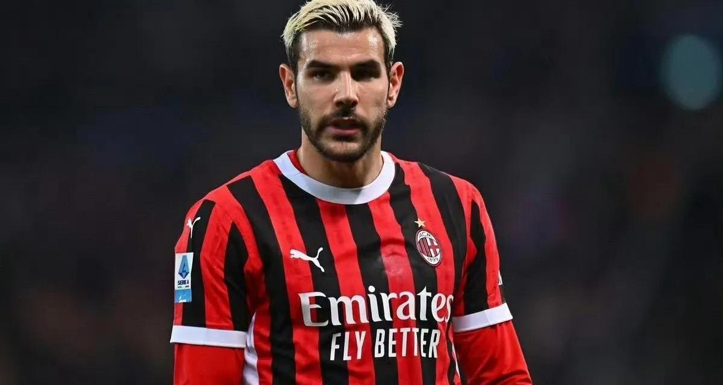 AC米兰后卫关键封堵，助球队赢得关键胜利