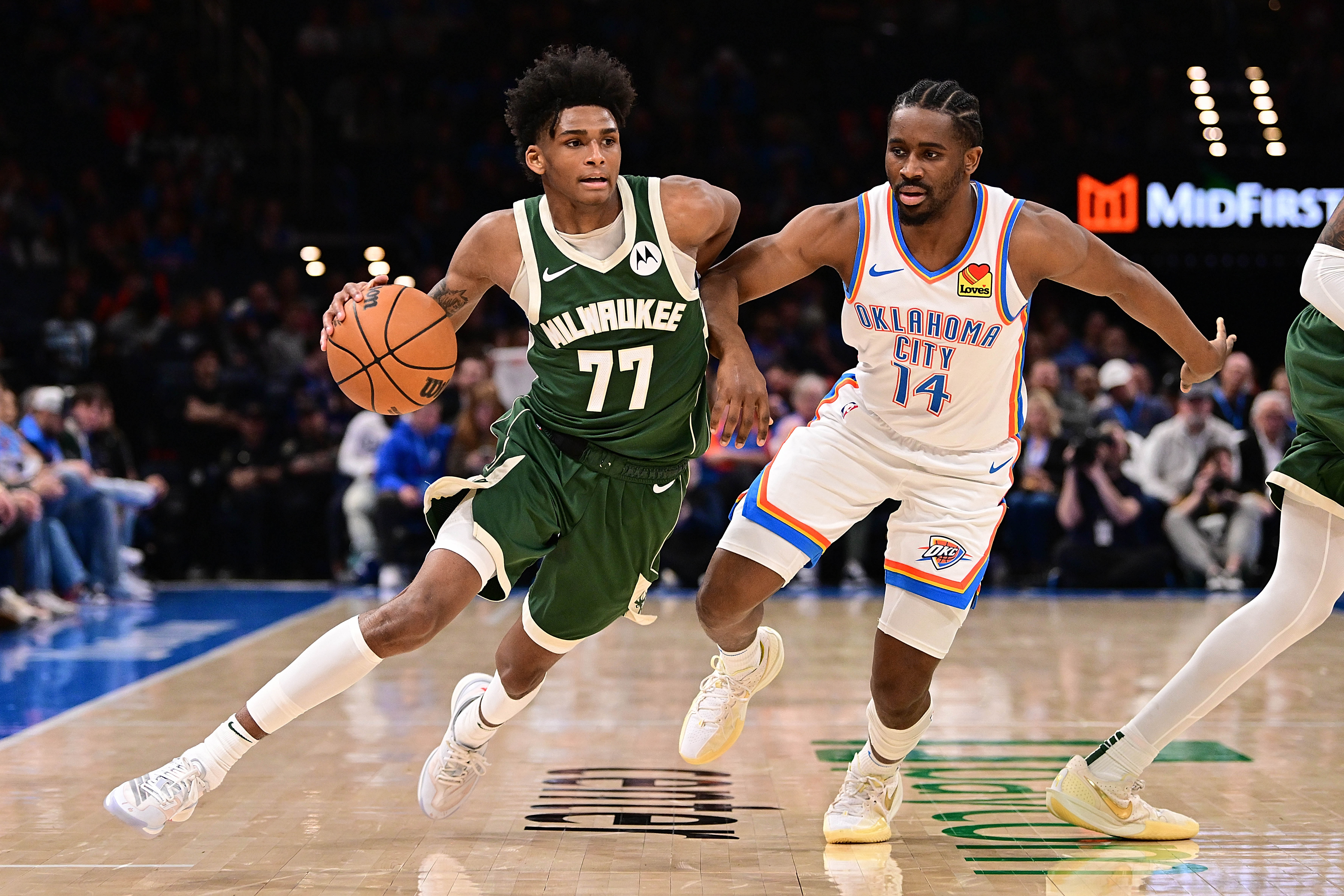 雄鹿队后卫米德尔顿状态持续火爆