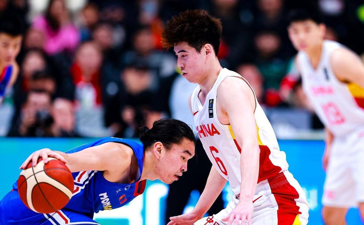 强弱对话：国内足球职业联赛焦点对决战