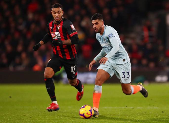 包含伯恩茅斯客场不敌对手，保级前景严峻的词条