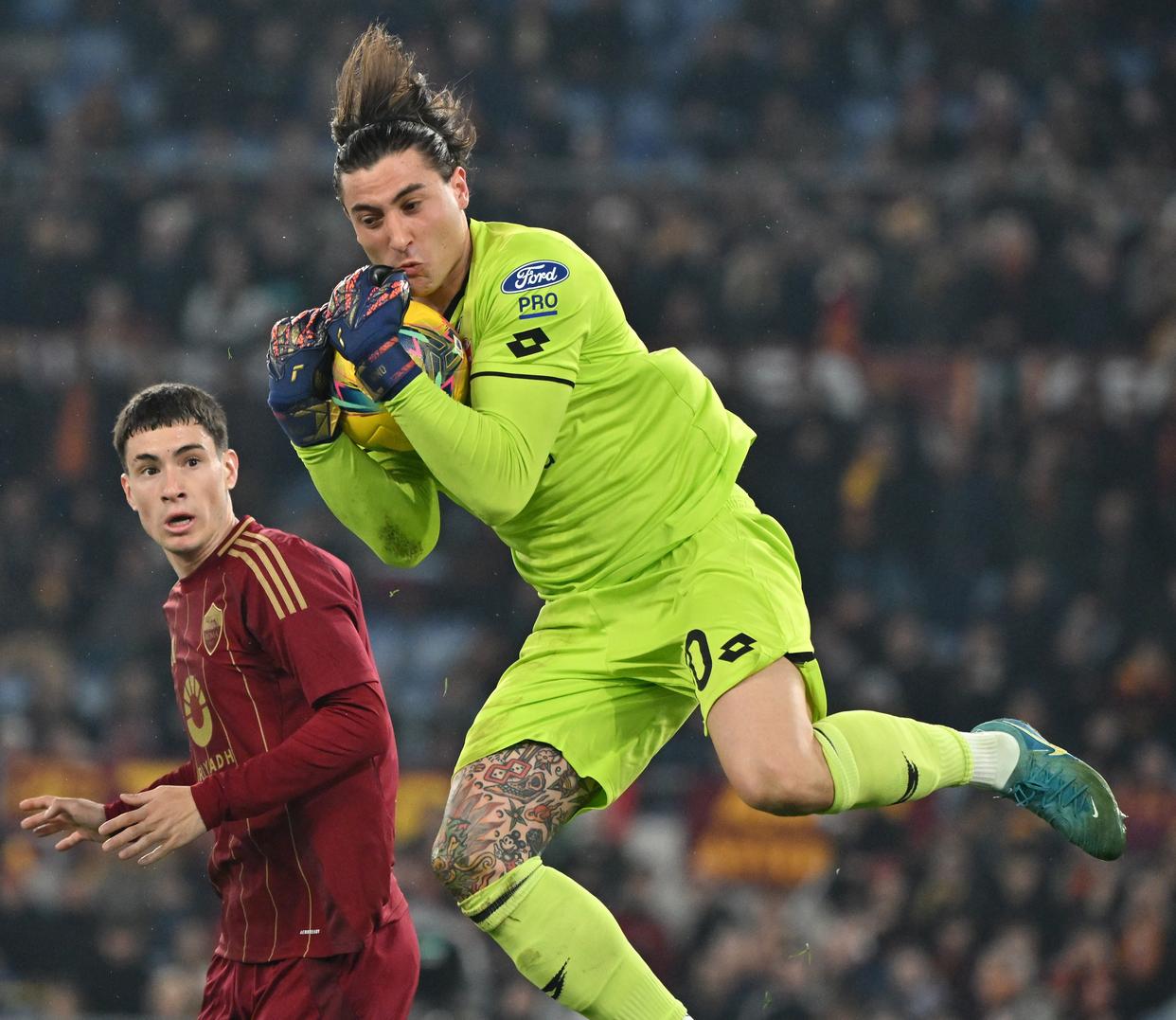 包含罗马主教练战术大调整，球队备战的词条