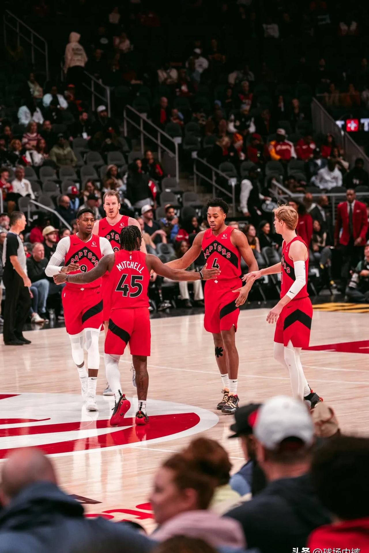 猛龙大胜篮网结束连败