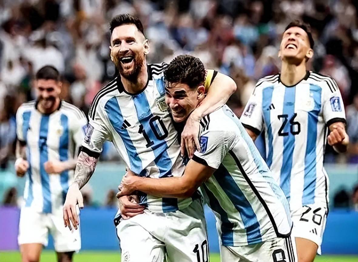 阿根廷球队在国际赛场上击败对手