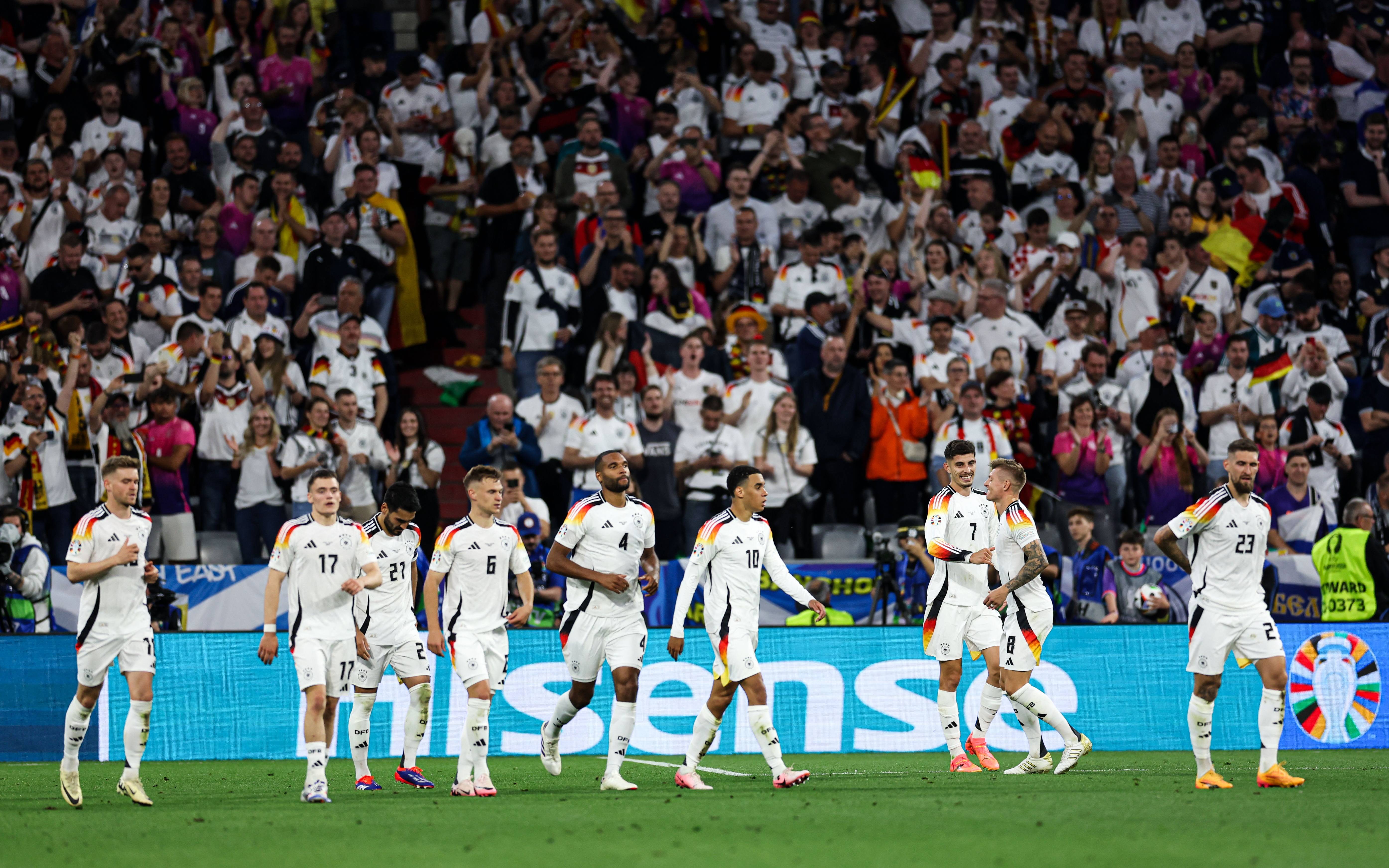 包含精彩对决！德国顶尖球队展开激战的词条