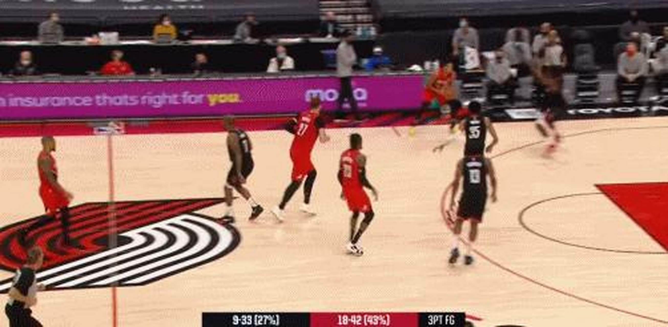 火箭战胜开拓者，哈登砍下三双