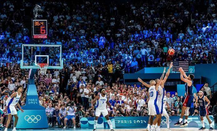 尼克斯主场胜湖人，东部决赛战况白热化的简单介绍